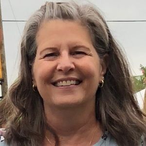 Meet your Posher, Debi